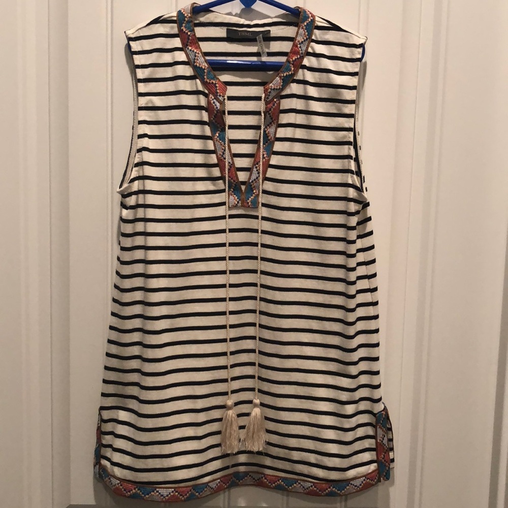 Boutique XS sleeveless top Aztec accent
